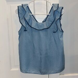 🩵 Crown & Ivy - Women’s Ruffle Sleeve Chambray Top 🩵